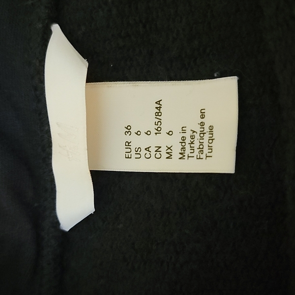 H&M Sexy Sweater 😍 FIRM PRICE - Picture 12 of 12